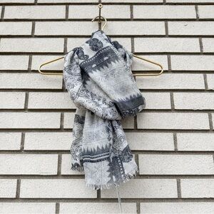 NWT Eyeful Sheer Abstract Gray Black White Scarf Raw Fringe Edge